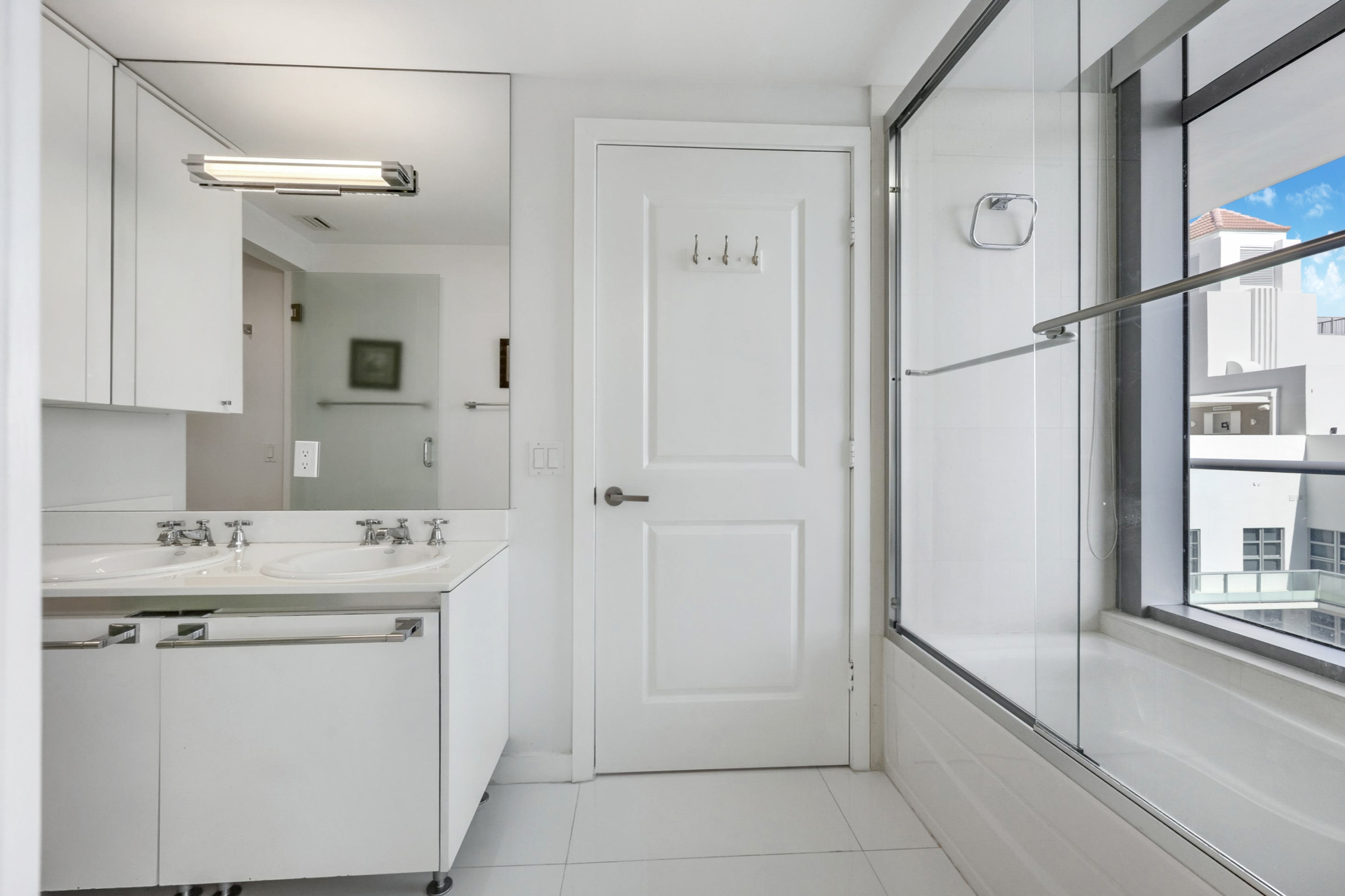 3737 Collins Avenue Miami Beach FL 33140