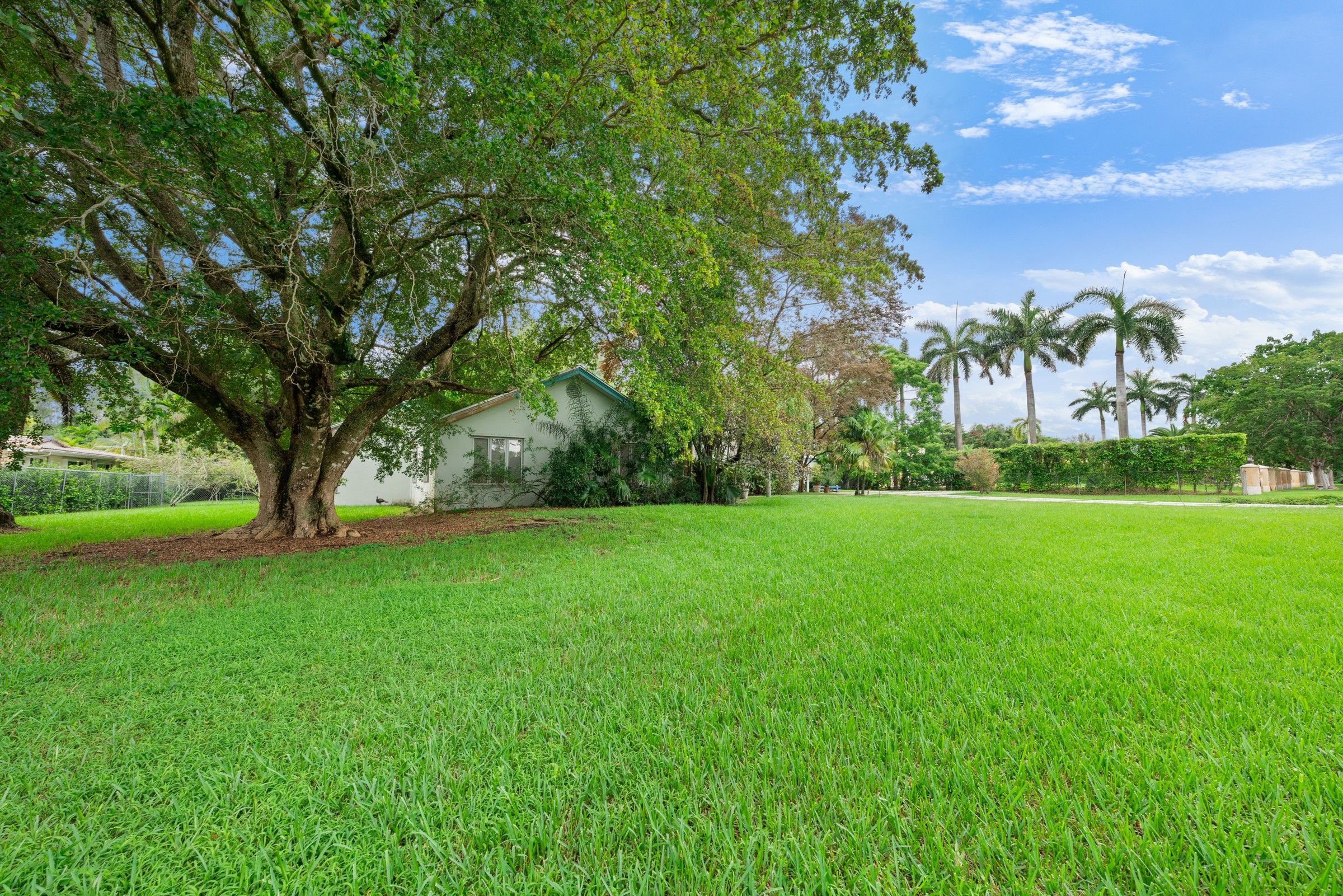 6002 SW 79th Court Miami FL 33143