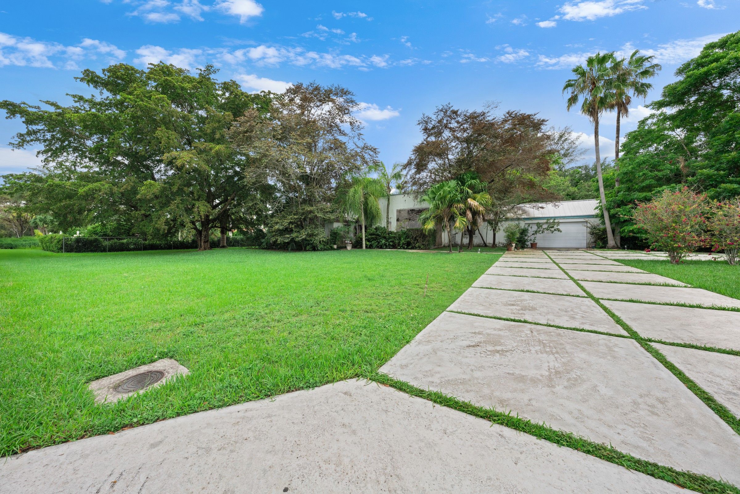 6002 SW 79th Court Miami FL 33143