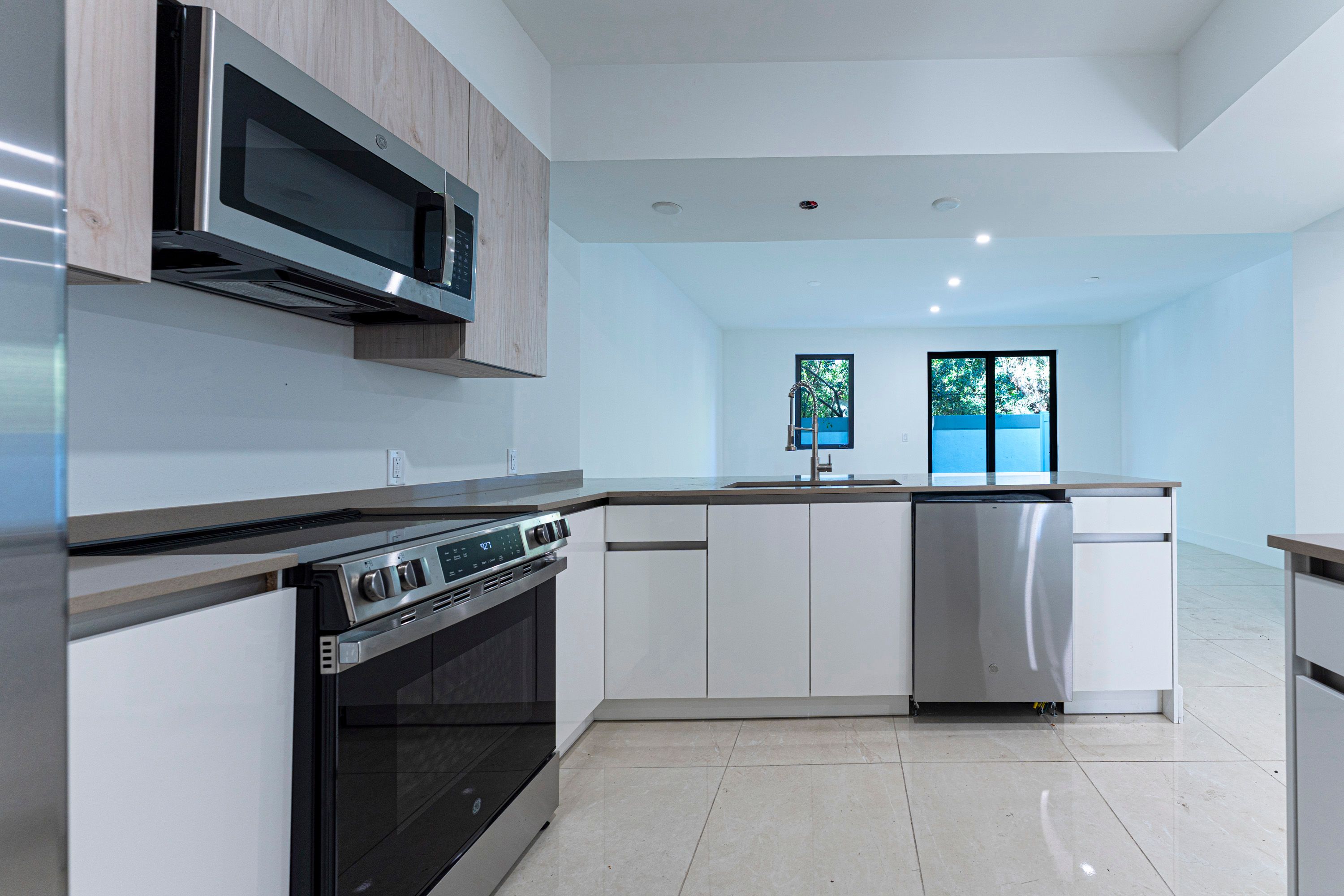 4141 N Oak Place Dania Beach FL 33314