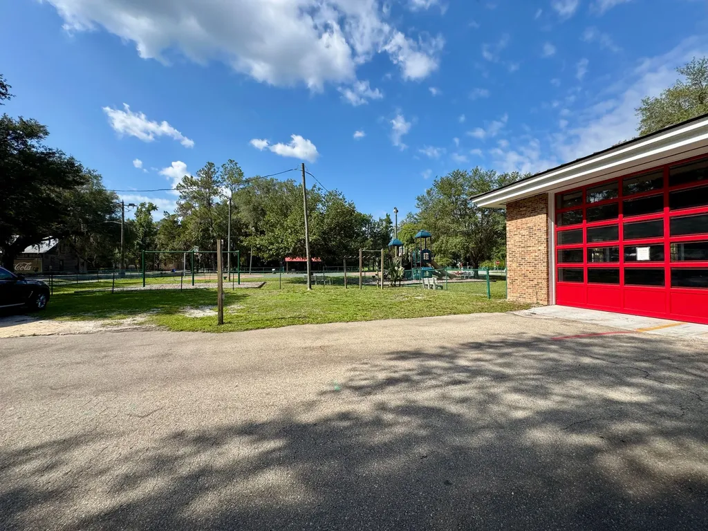704 NE 1st Street Micanopy FL 32667