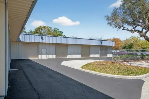 200 NE Commercial Circle Keystone Heights FL 32656