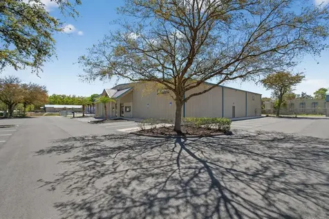 200 NE Commercial Circle Keystone Heights FL 32656