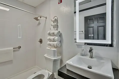 1724 NE 2nd Street Gainesville FL 32609