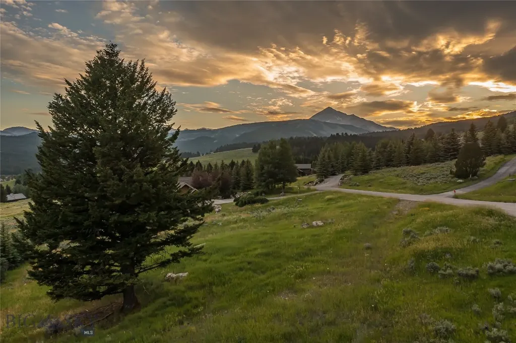 2775 Bobtail Horse Big Sky MT 59716