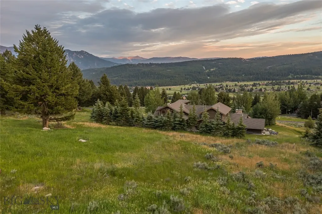 2775 Bobtail Horse Big Sky MT 59716