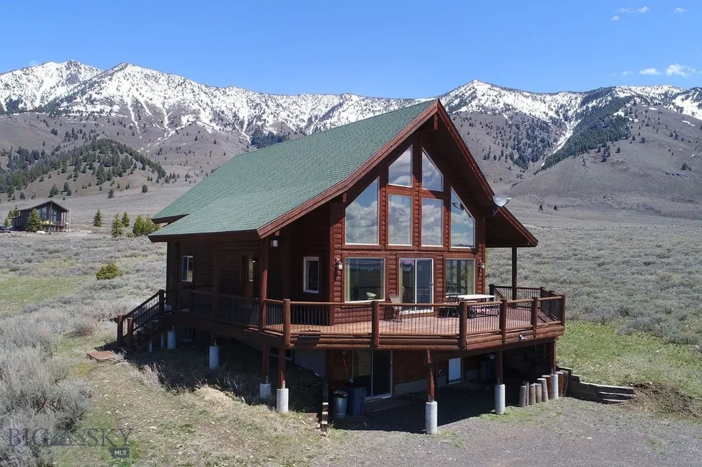 3677 O'brien Drive Island Park ID 83429