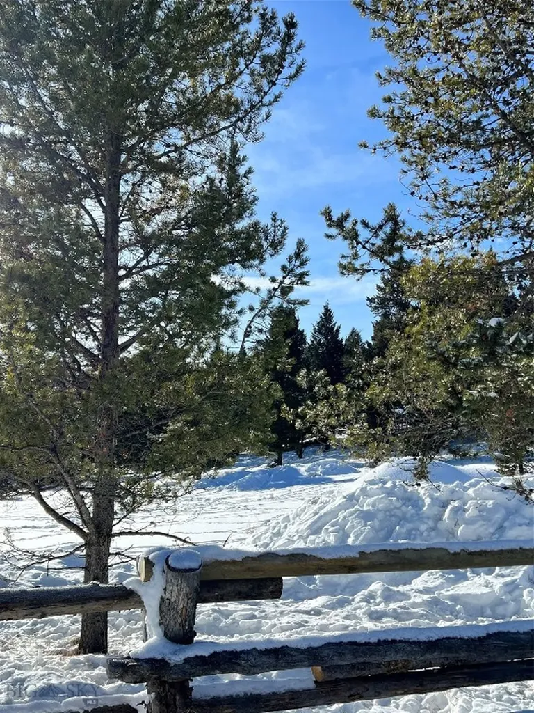 Lot 2 Riverview Lane Gallatin Gateway MT 59730