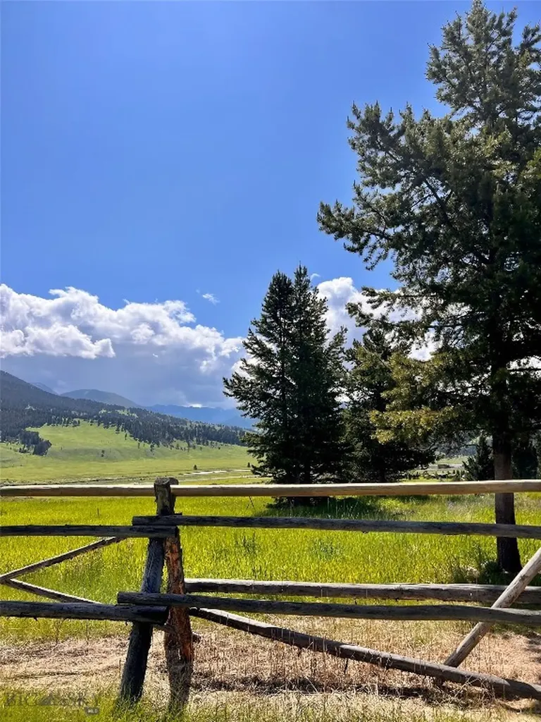 Lot 2 Riverview Lane Gallatin Gateway MT 59730
