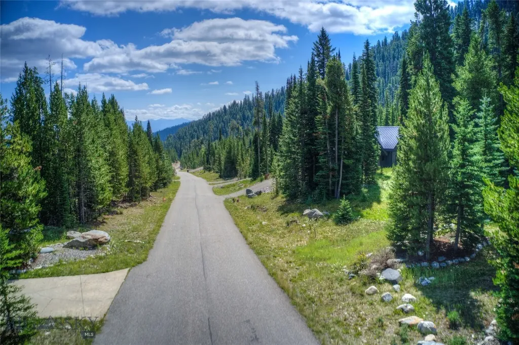 28 Low Dog Road Big Sky MT 59716