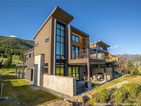 2204 Little Coyote Road Big Sky MT 59716
