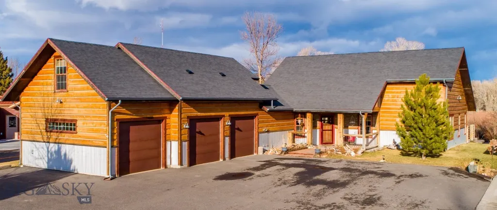 213 Little Creek Bend Livingston MT 59047