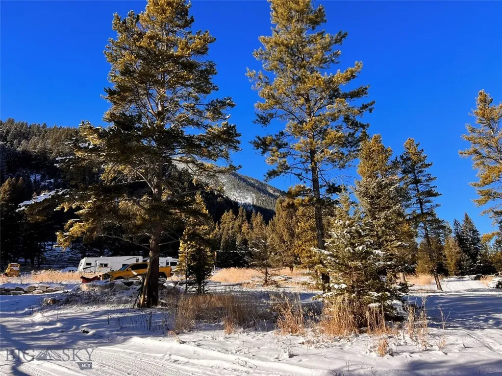 37299 Gallatin Road Gallatin Gateway MT 59730