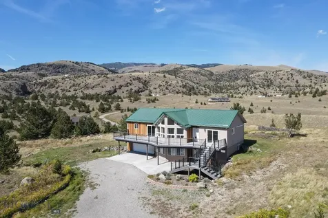 11 Scenic Lane Emigrant MT 59027
