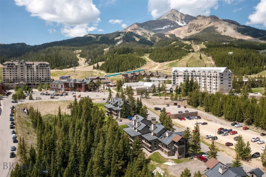 1017 Turkey Leg Road Big Sky MT 59716