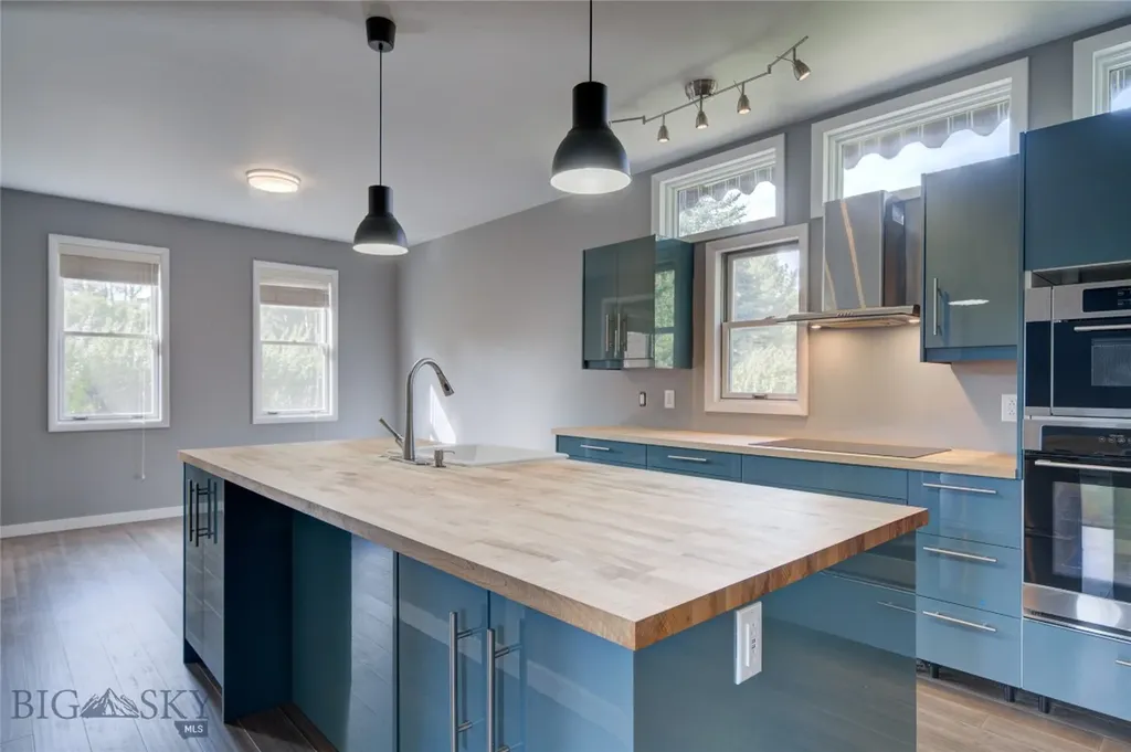 3697 Stony Brook Lane Bozeman MT 59715