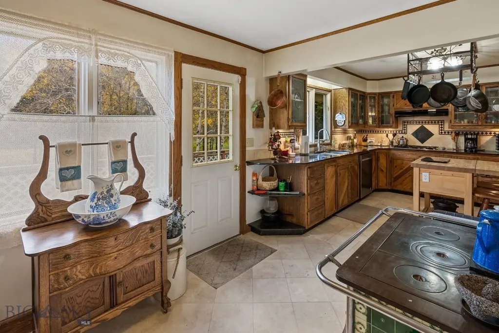 10384 Bridger Canyon Road Bozeman MT 59715