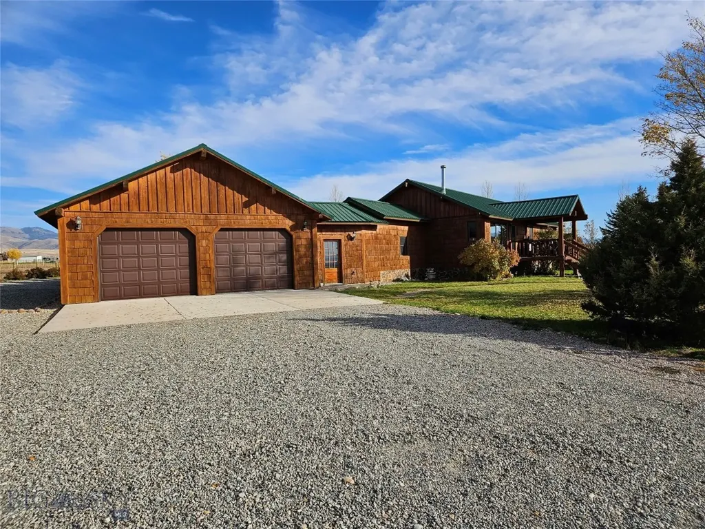 884 Middle Road Twin Bridges MT 59754