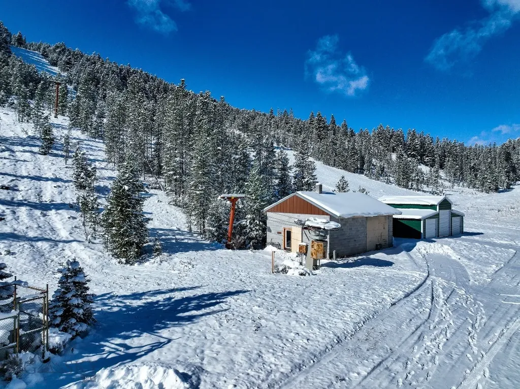 425 Lagger Gulch Road Anaconda MT 59711