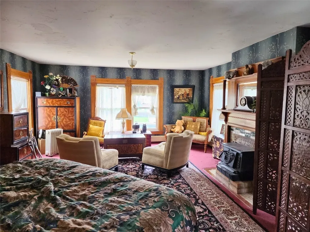 115 E Idaho Virginia City MT 59755