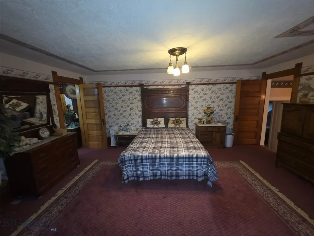 115 E Idaho Virginia City MT 59755