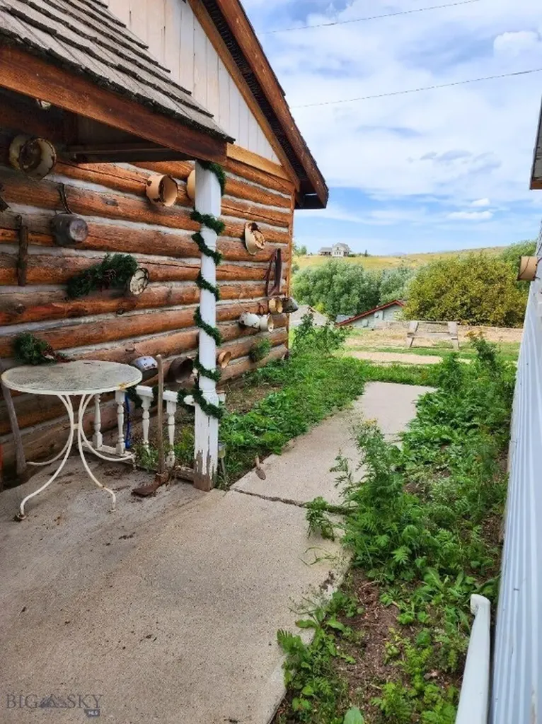 115 E Idaho Virginia City MT 59755