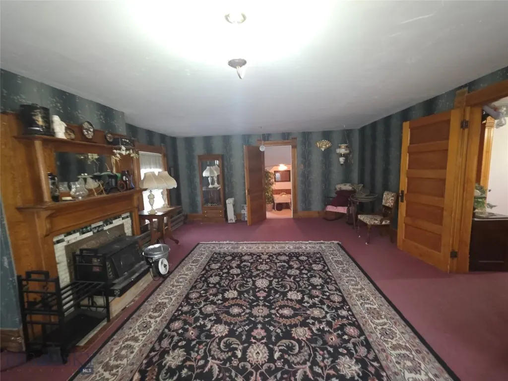 115 E Idaho Virginia City MT 59755