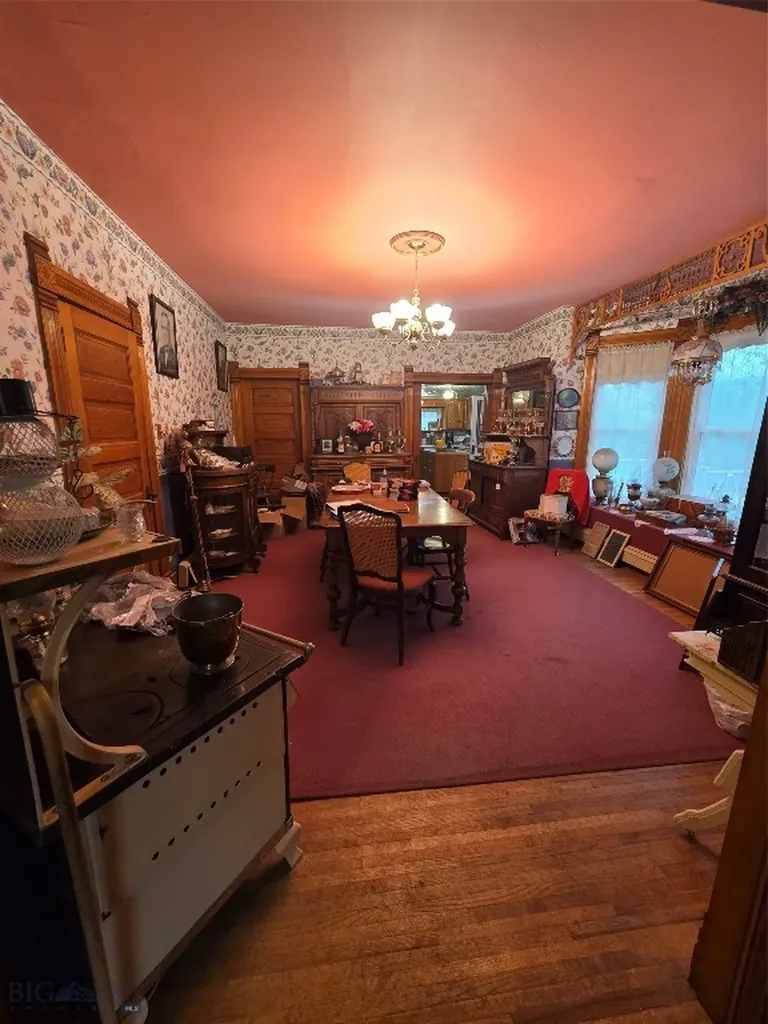 115 E Idaho Virginia City MT 59755