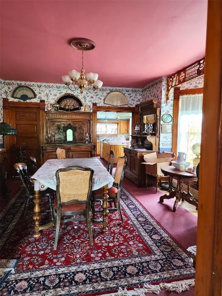 115 E Idaho Virginia City MT 59755