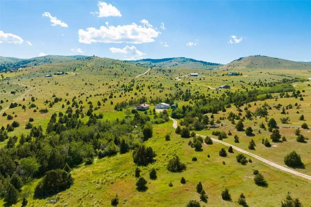 11 Old Virginia City Highway W Ennis MT 59729