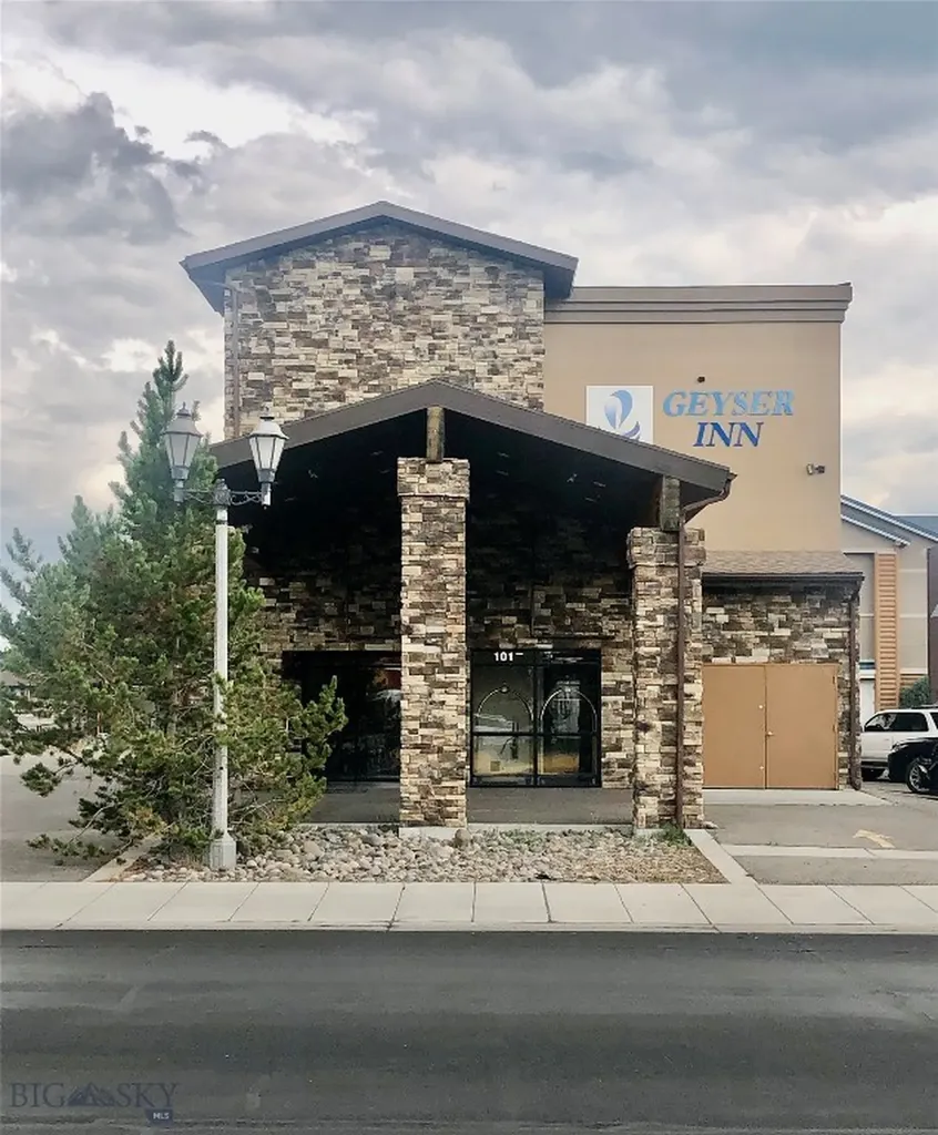 101 S Electric Street West Yellowstone MT 59758