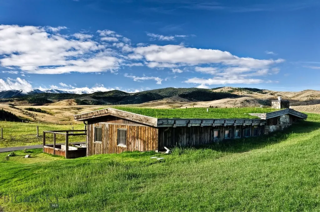 140 Cowboy Trail Gallatin Gateway MT 59730