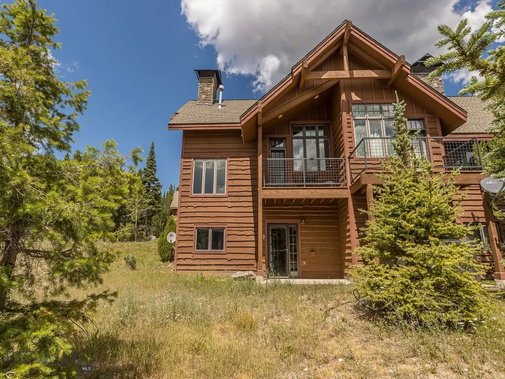 18 Heavy Runner Road Big Sky MT 59716