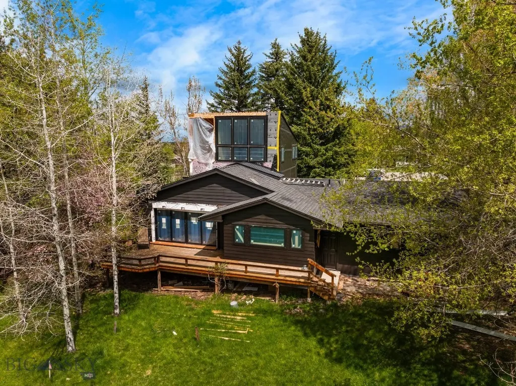 8454 Goldenstein Lane Bozeman MT 59715
