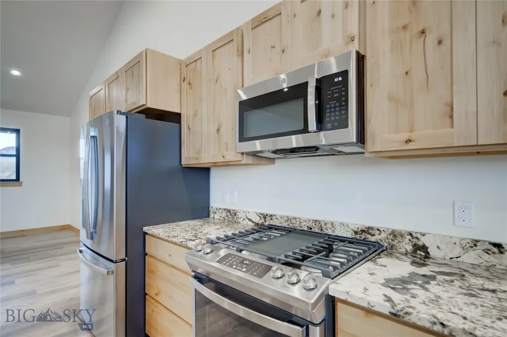 811 Madison Avenue Ennis MT 59729