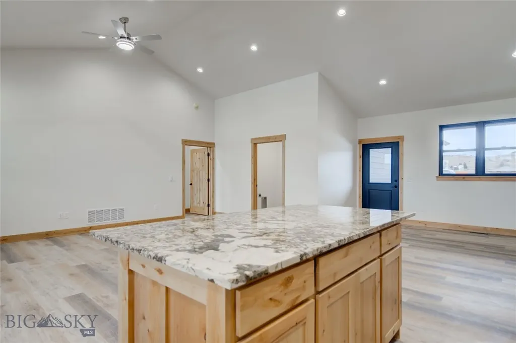 811 Madison Avenue Ennis MT 59729