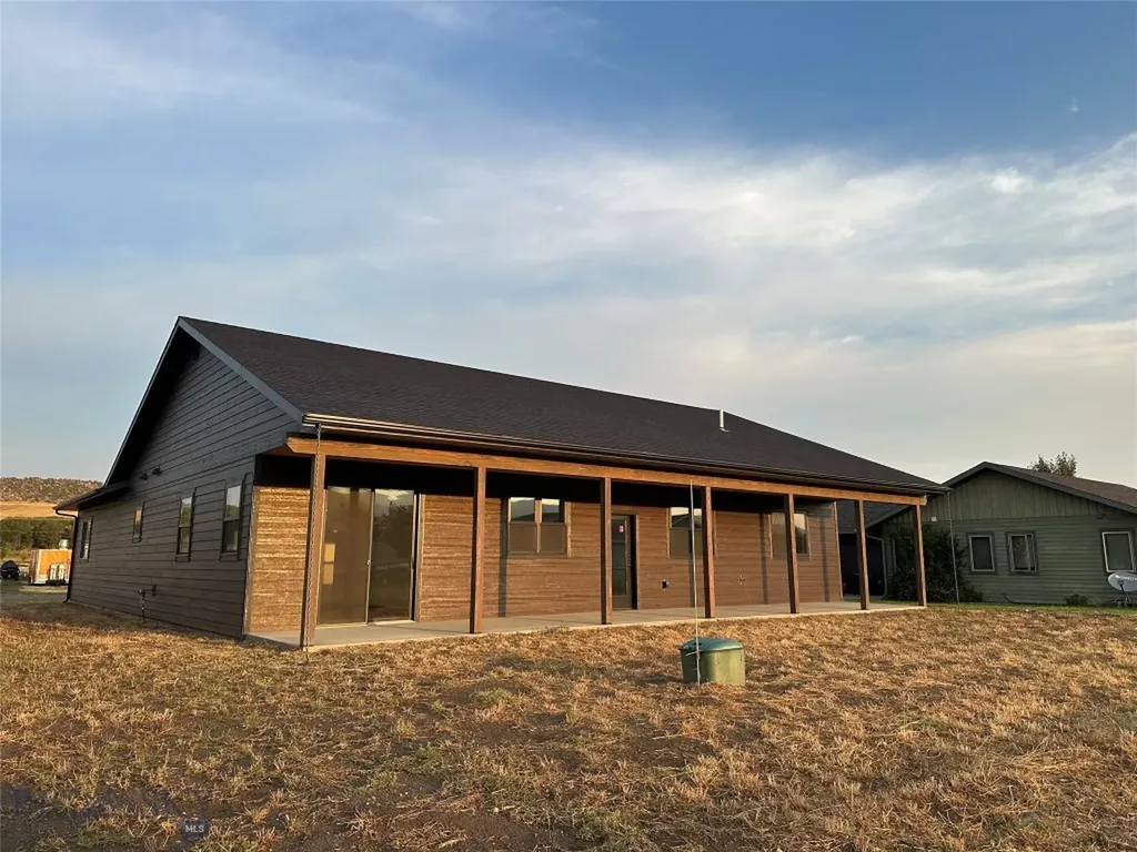 811 Madison Avenue Ennis MT 59729