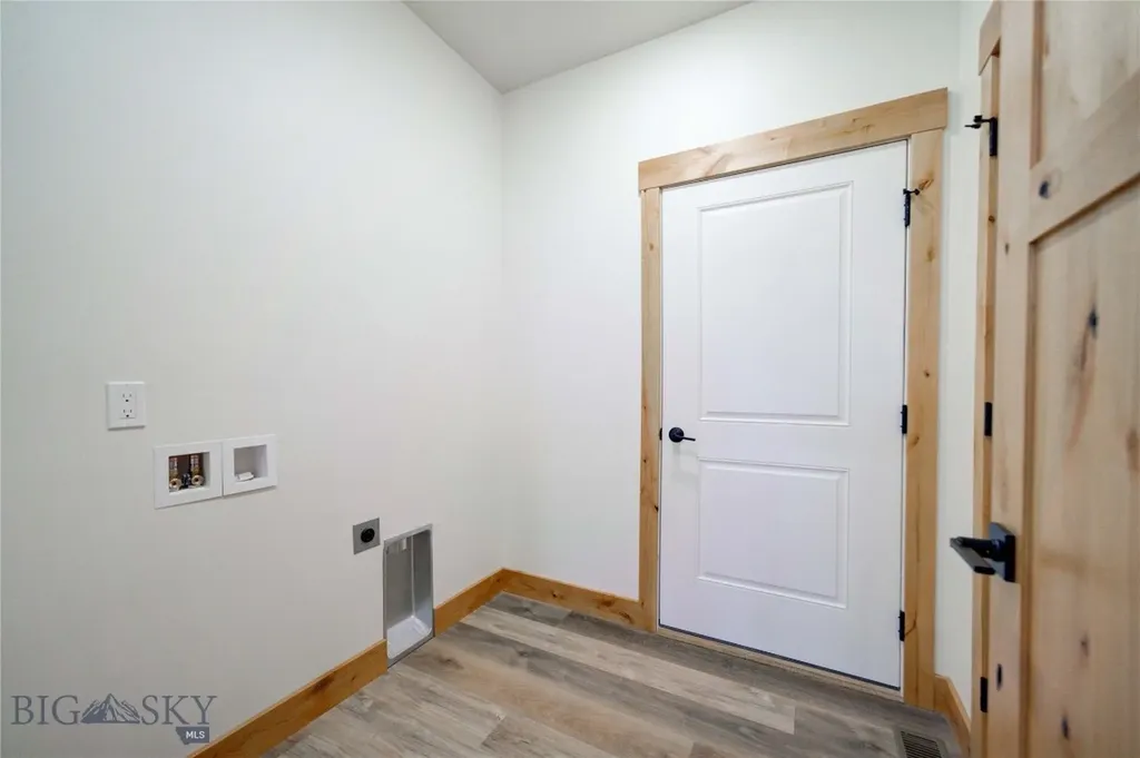 811 Madison Avenue Ennis MT 59729