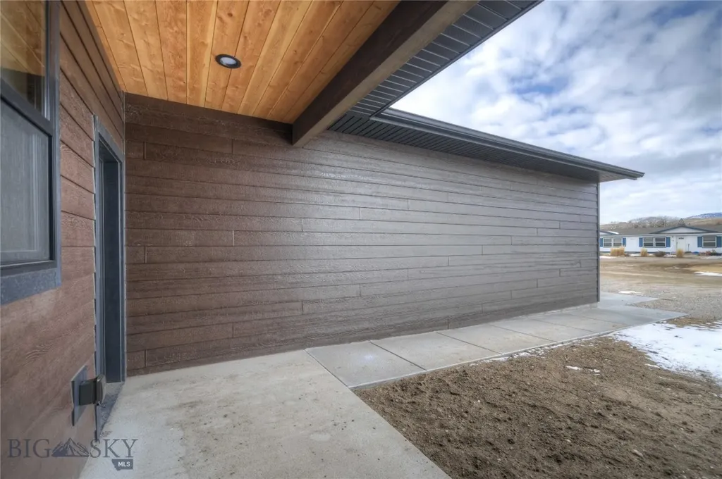 811 Madison Avenue Ennis MT 59729