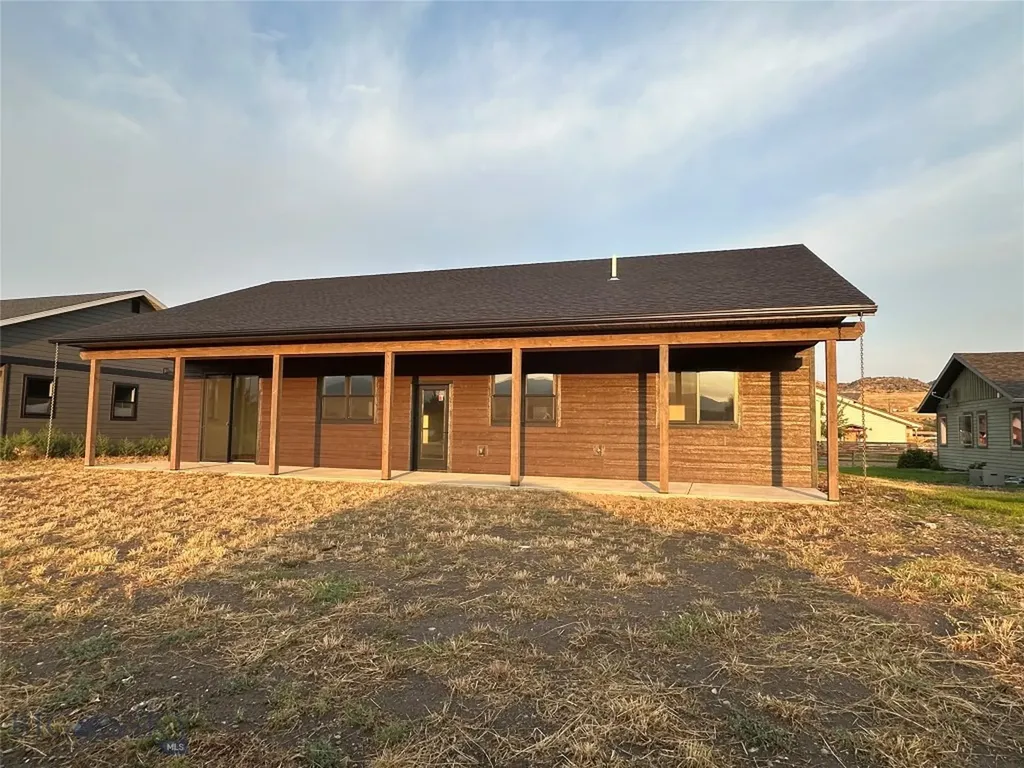 811 Madison Avenue Ennis MT 59729