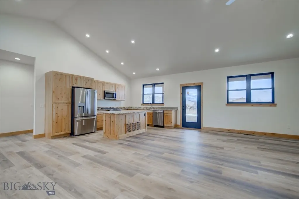 811 Madison Avenue Ennis MT 59729
