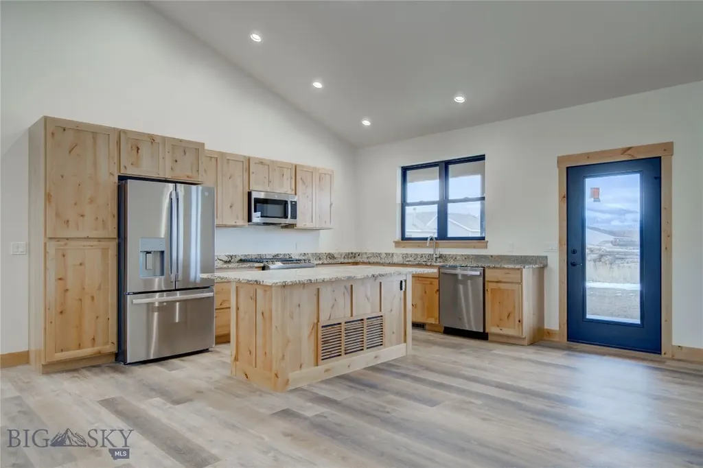 811 Madison Avenue Ennis MT 59729