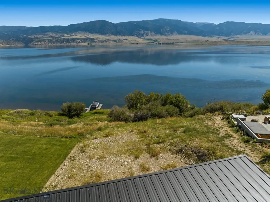 Ennis Lake Jordan Lane Mcallister MT 59740