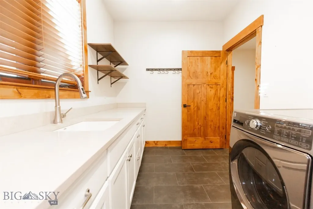 1089 Black Bull Trail Bozeman MT 59718