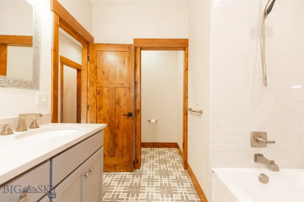 1089 Black Bull Trail Bozeman MT 59718