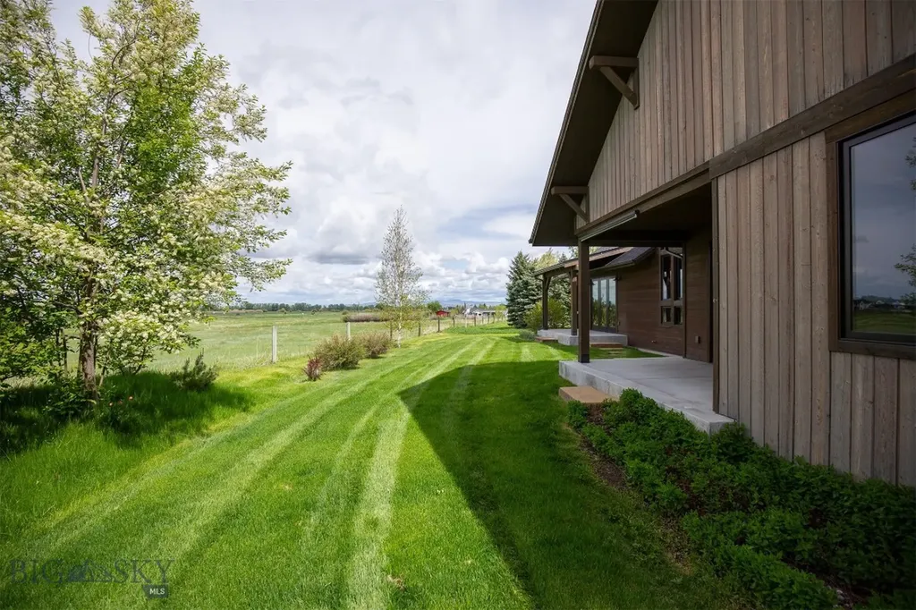 1089 Black Bull Trail Bozeman MT 59718