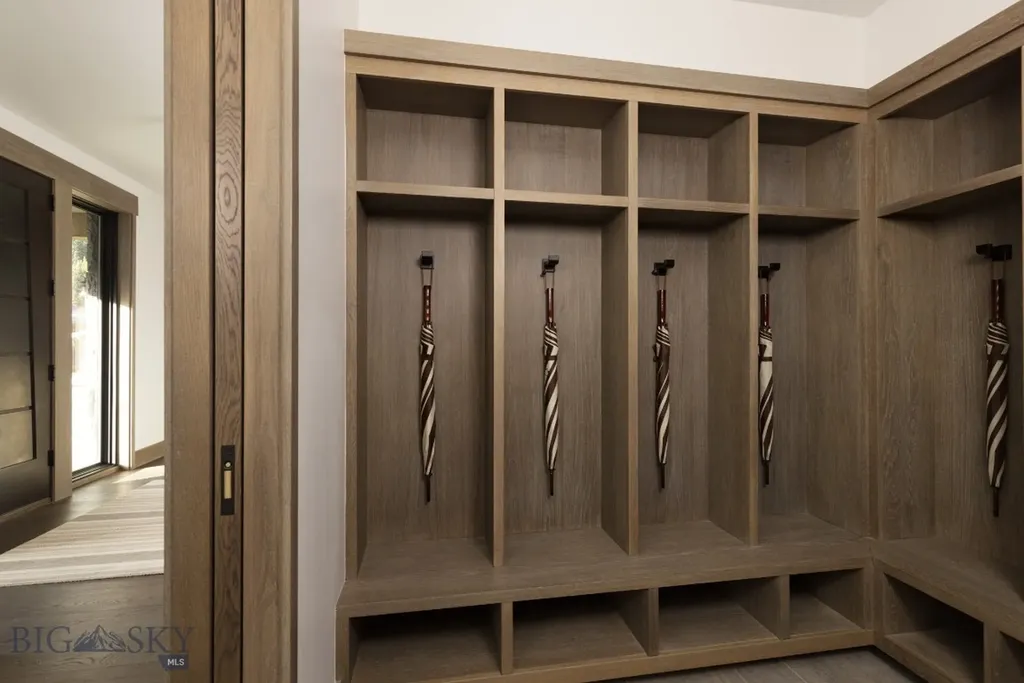 117 Martingale Fork Big Sky MT 59716