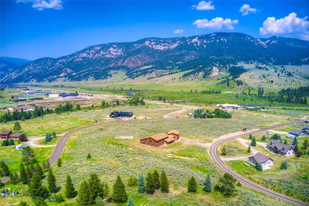 135 Twin Antler Drive Gallatin Gateway MT 59730