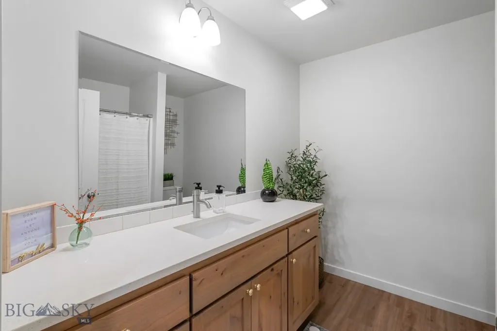 402 W Manhattan Avenue Manhattan MT 59741