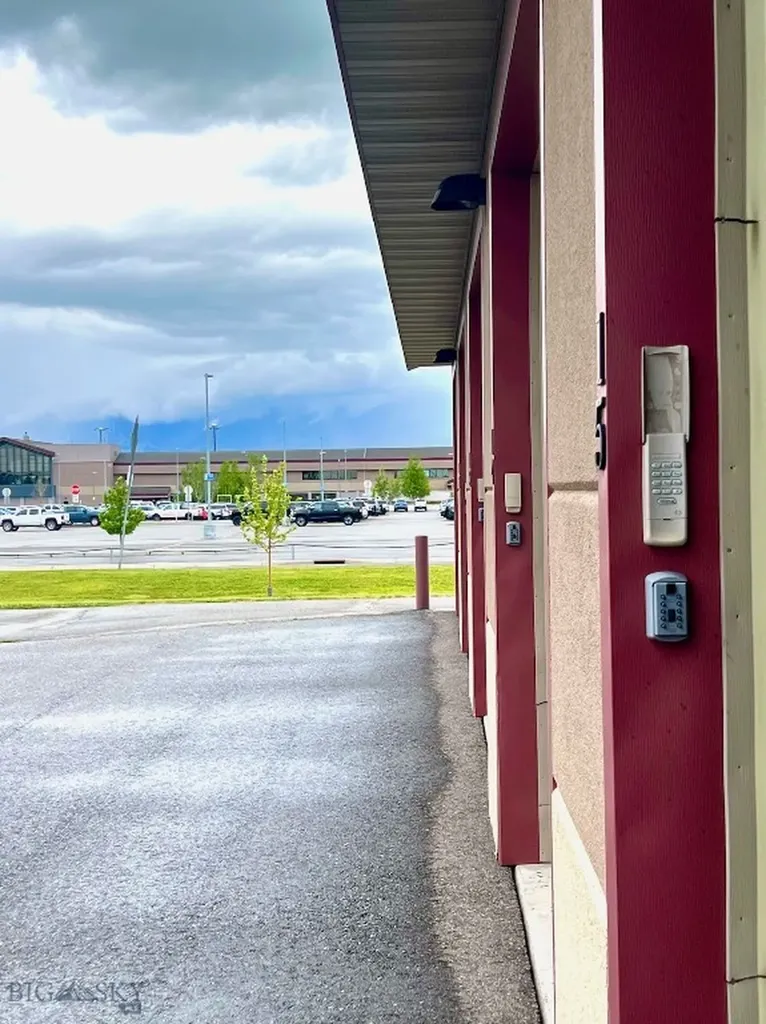 Nhn Gallatin Car Park Belgrade MT 59714